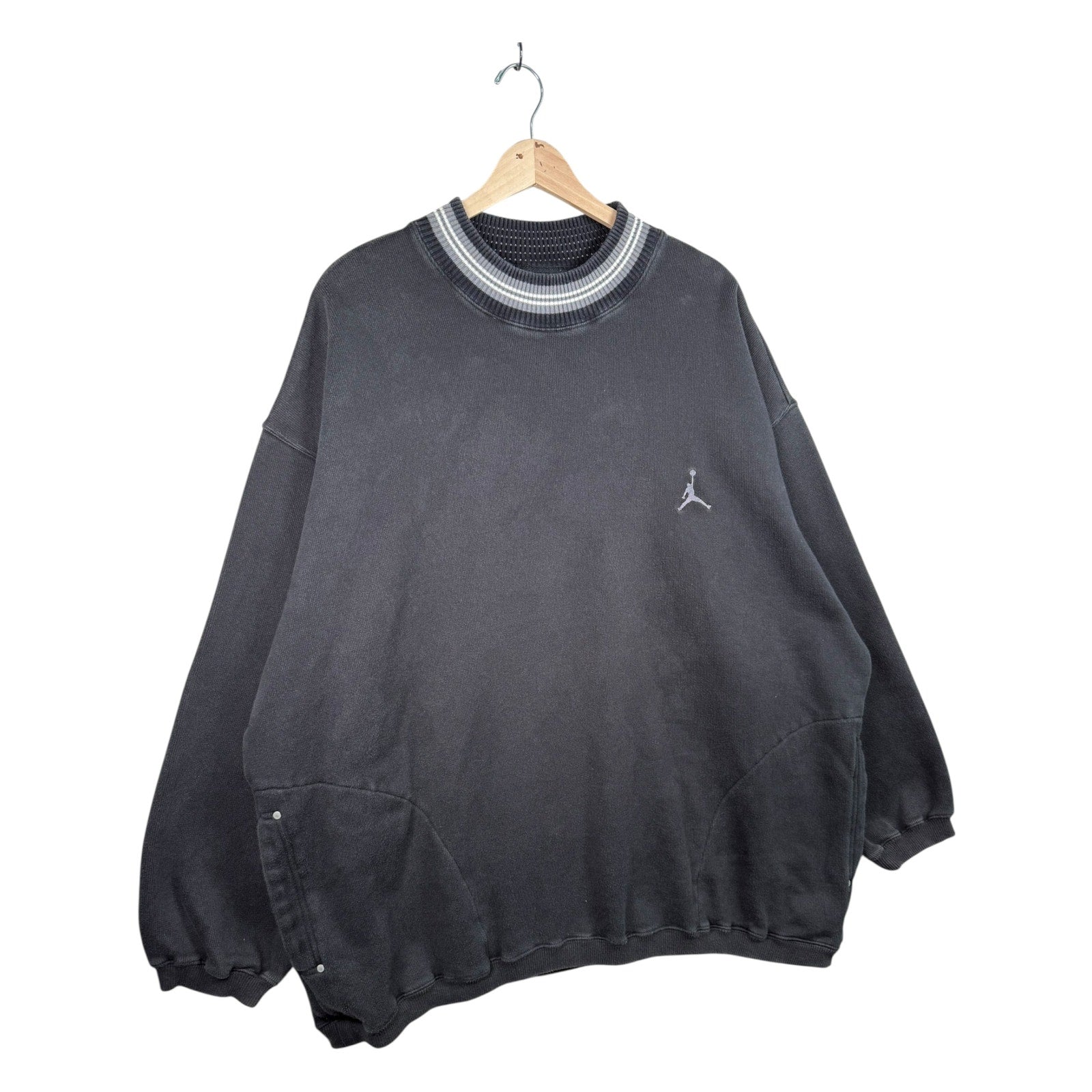 Vintage Nike NBA Embroidered Sweatshirt Crewneck