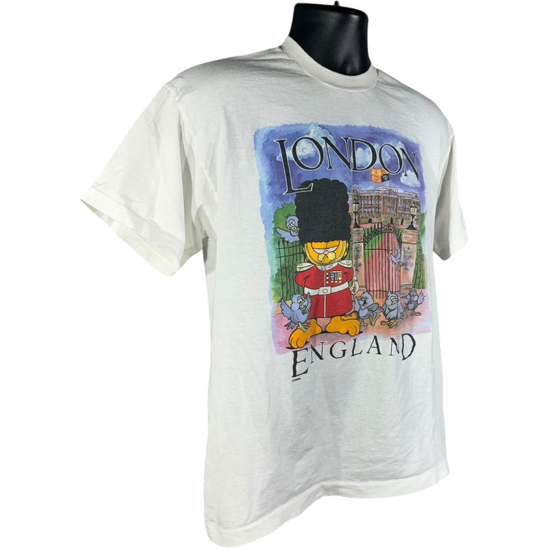 Vintage Garfield King's Guard London England Souvenir Tee