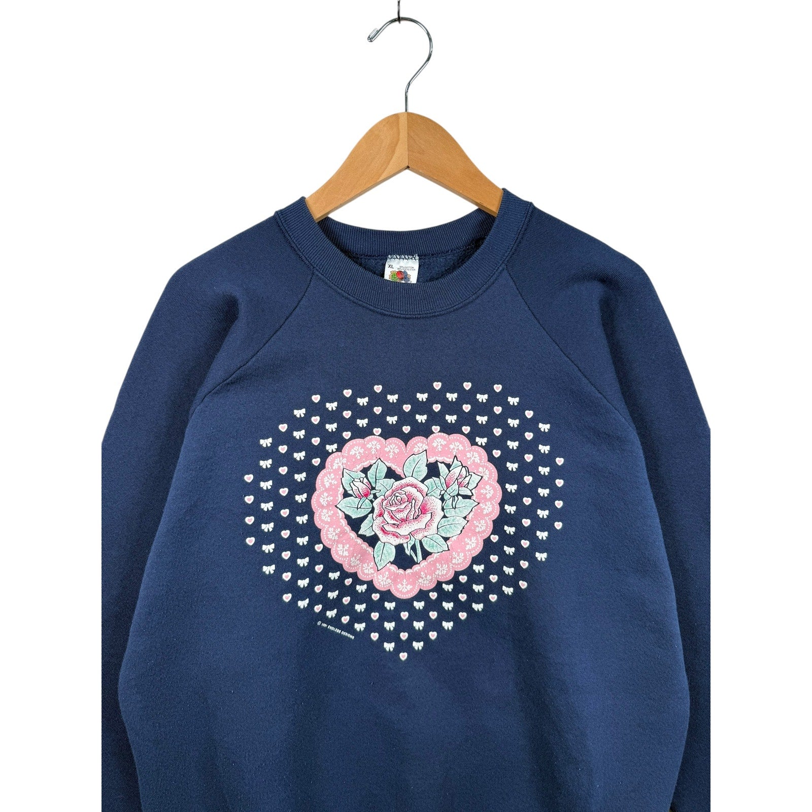 Vintage Heart Floral GraphicCrewneck