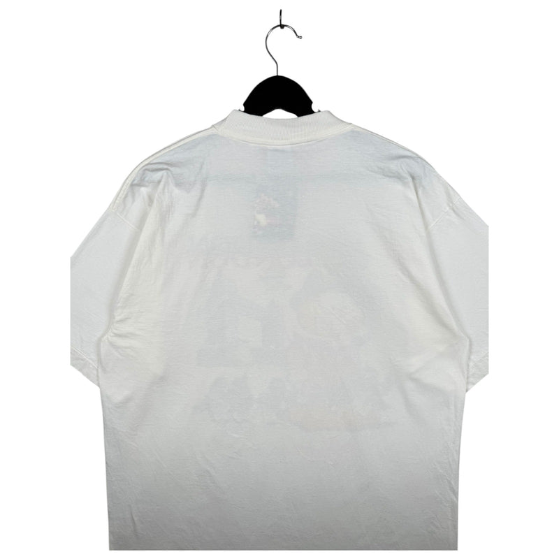 Vintage Garfield London Tower Bridge UK T-Shirt