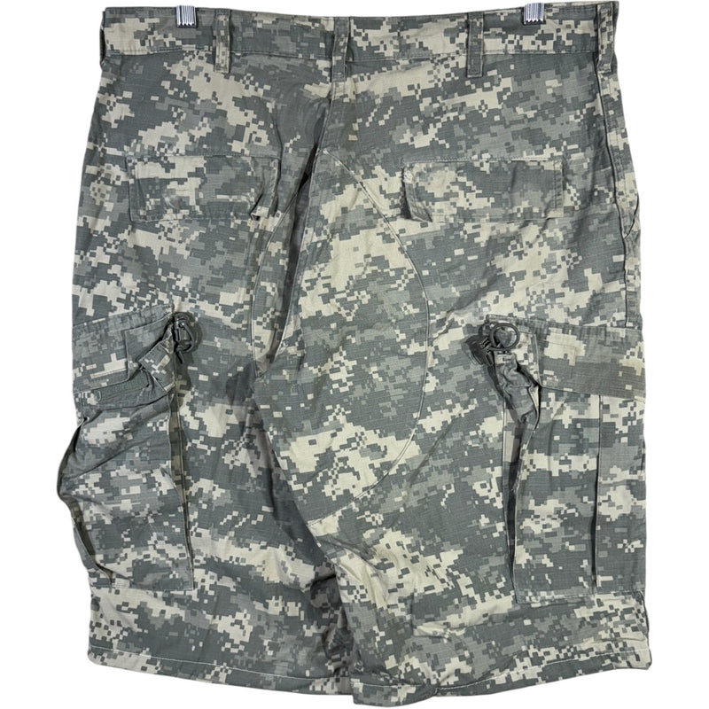 Vintage Digital Camo Adjustable Cargo Shorts 36