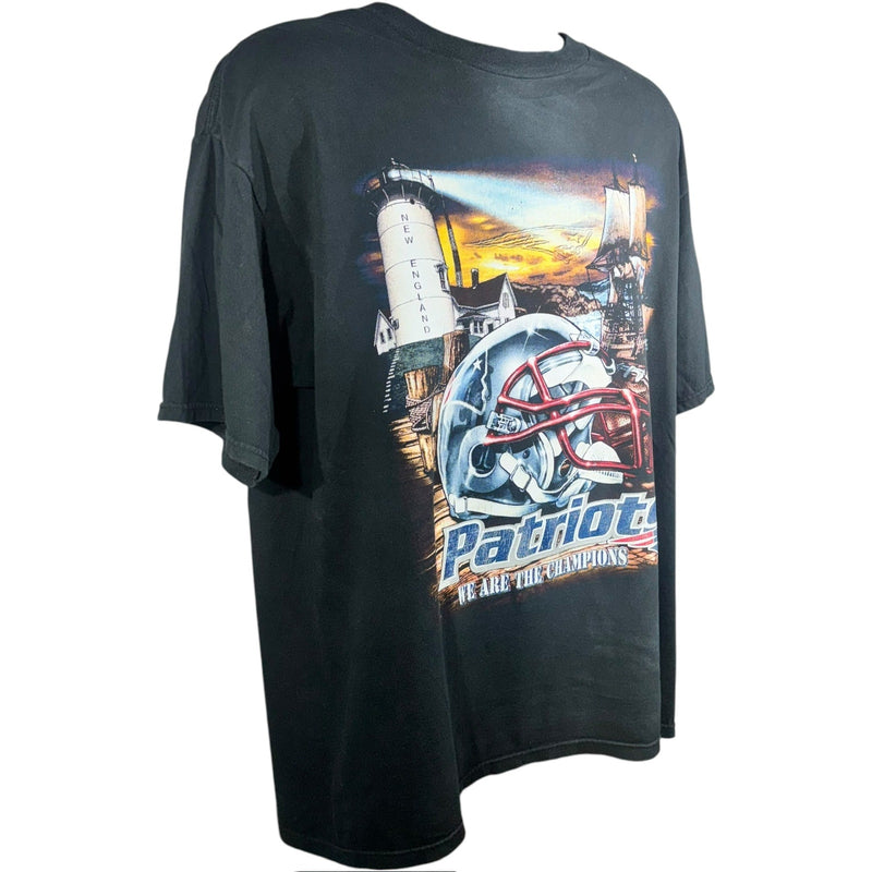 Vintage NFL New England Patriots Big Helmet Tee