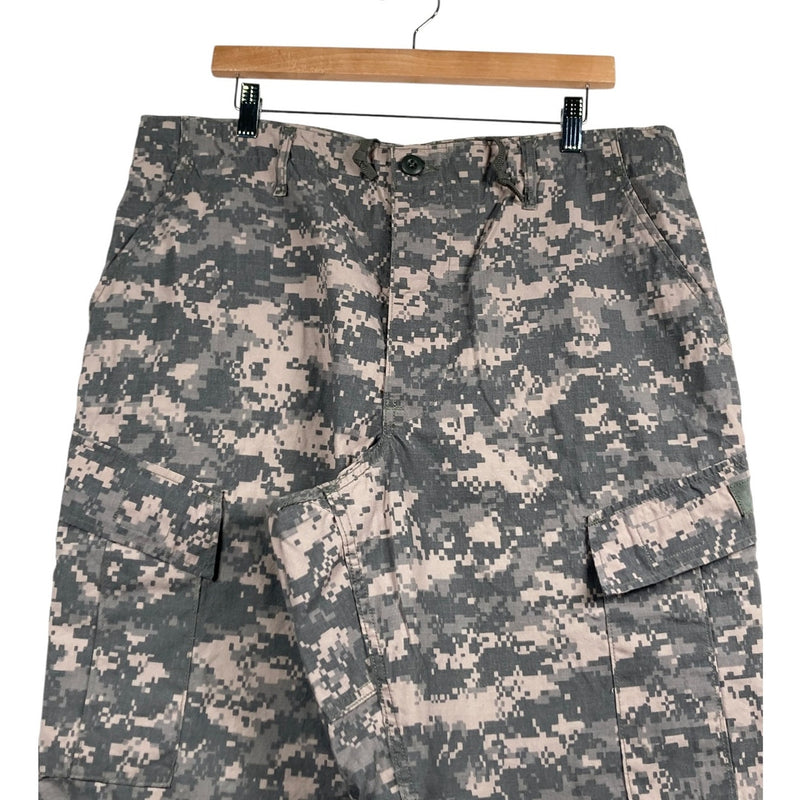 Vintage Camo Cargo Shorts Large