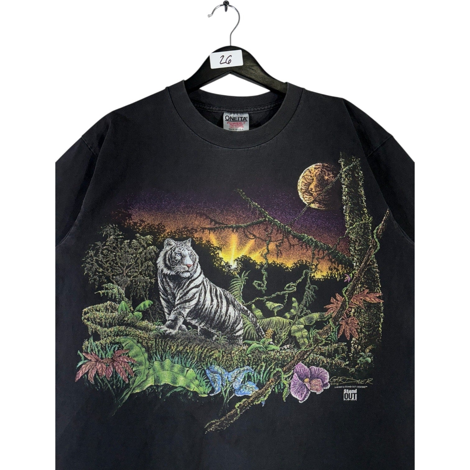 Vintage Stand Out Tiger Jungle Graphic T-Shirt