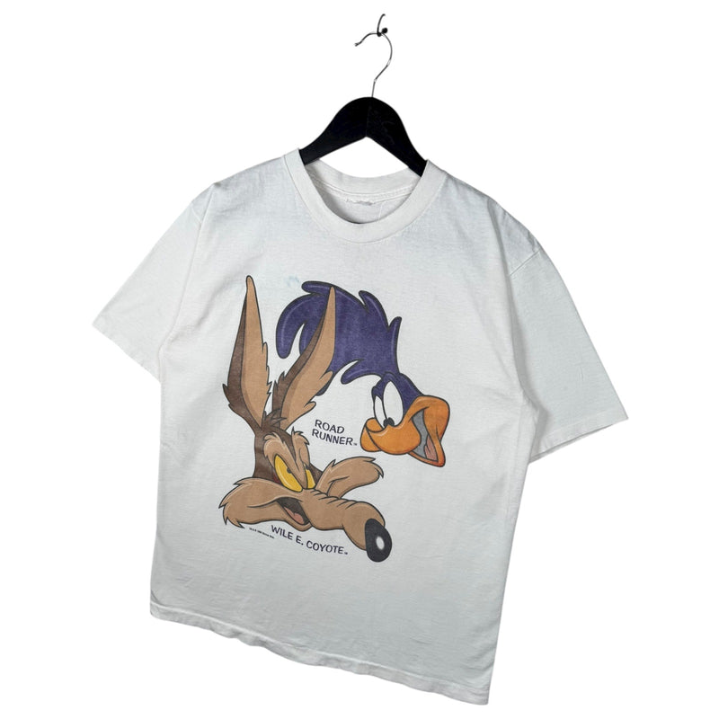 Vintage Looney Tunes Road Runner Wile E. Coyote T-Shirt