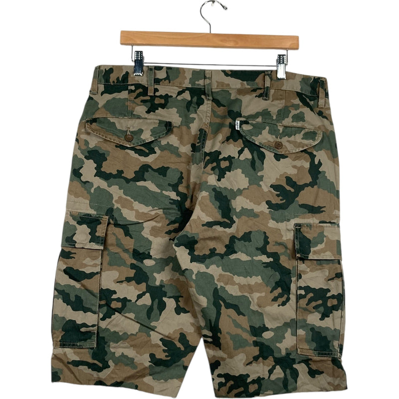 Vintage Camo Cargo Shorts 37