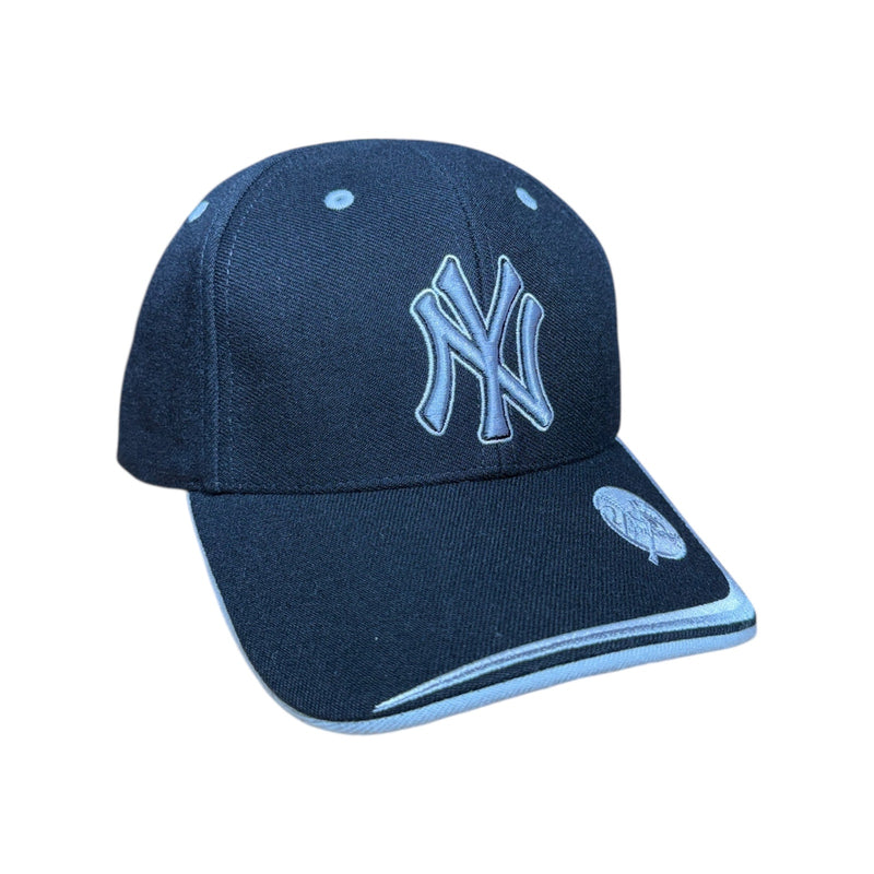 Vintage New York Yankee MLB Snapback Hat