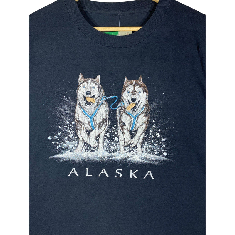 Vintage Alaska Wolves Graphic Print T-Shirt
