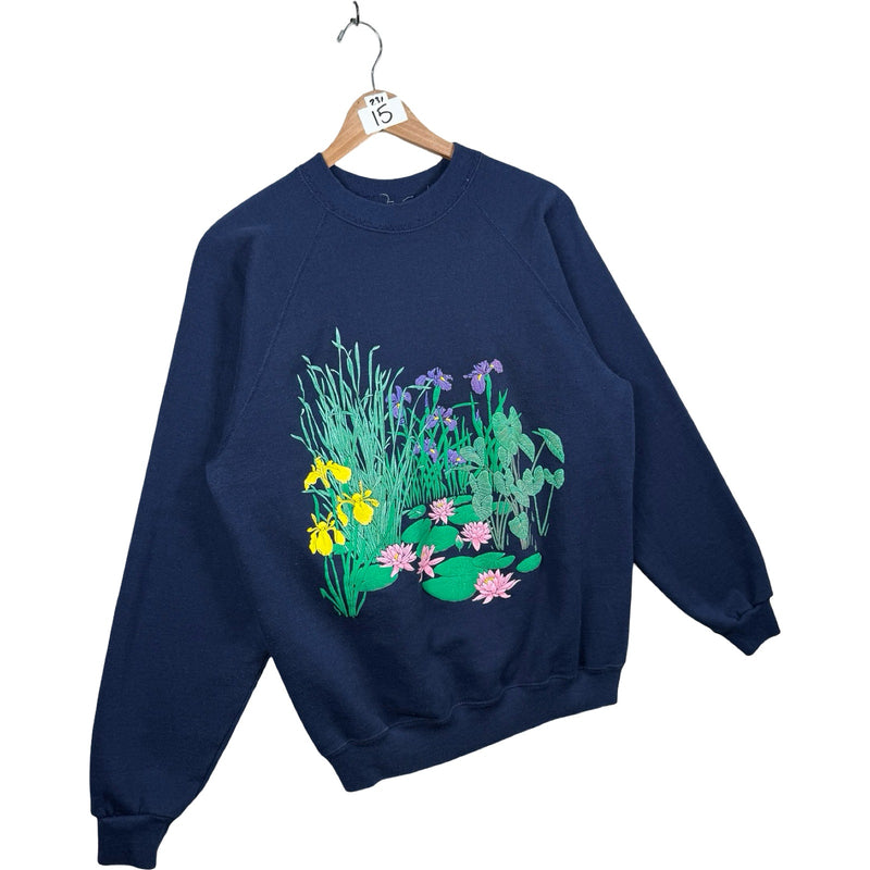Vintage Floral Pond Nature Embroidered Women's Crewneck