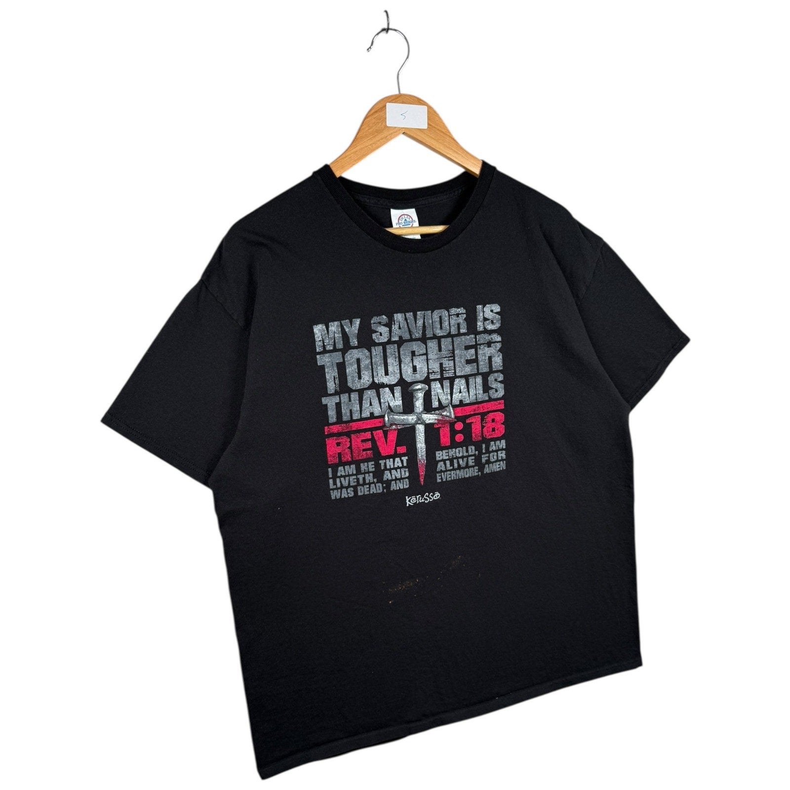 Vintage Revelation 1:18 Christian Graphic T-Shirt