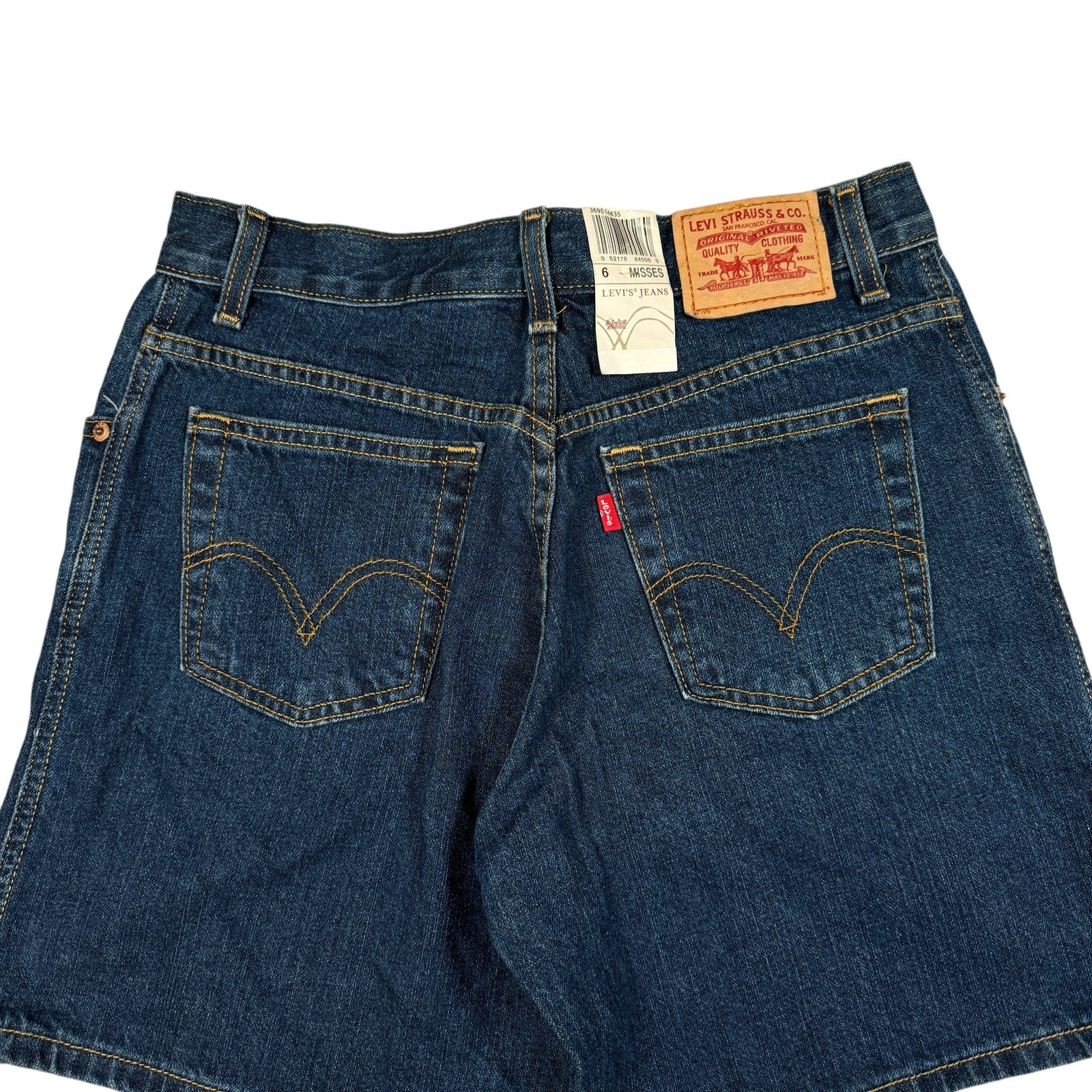 Vintage NWT Women's Levi's 550 Denim Shorts 6