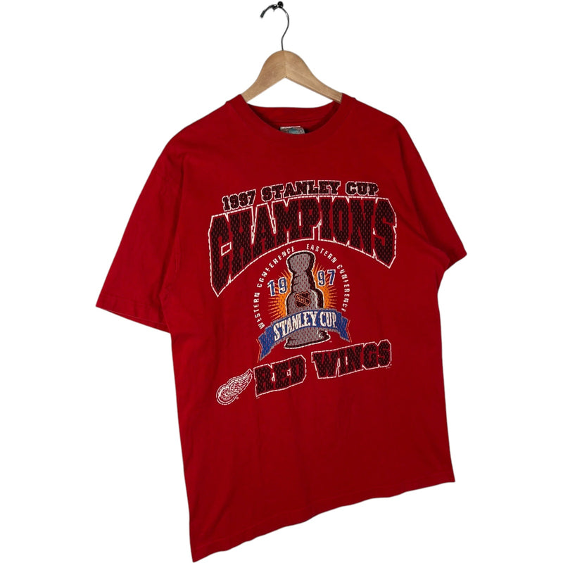Vintage Detroit Red Wings Stanley Cup Champions NHL Tee 1997