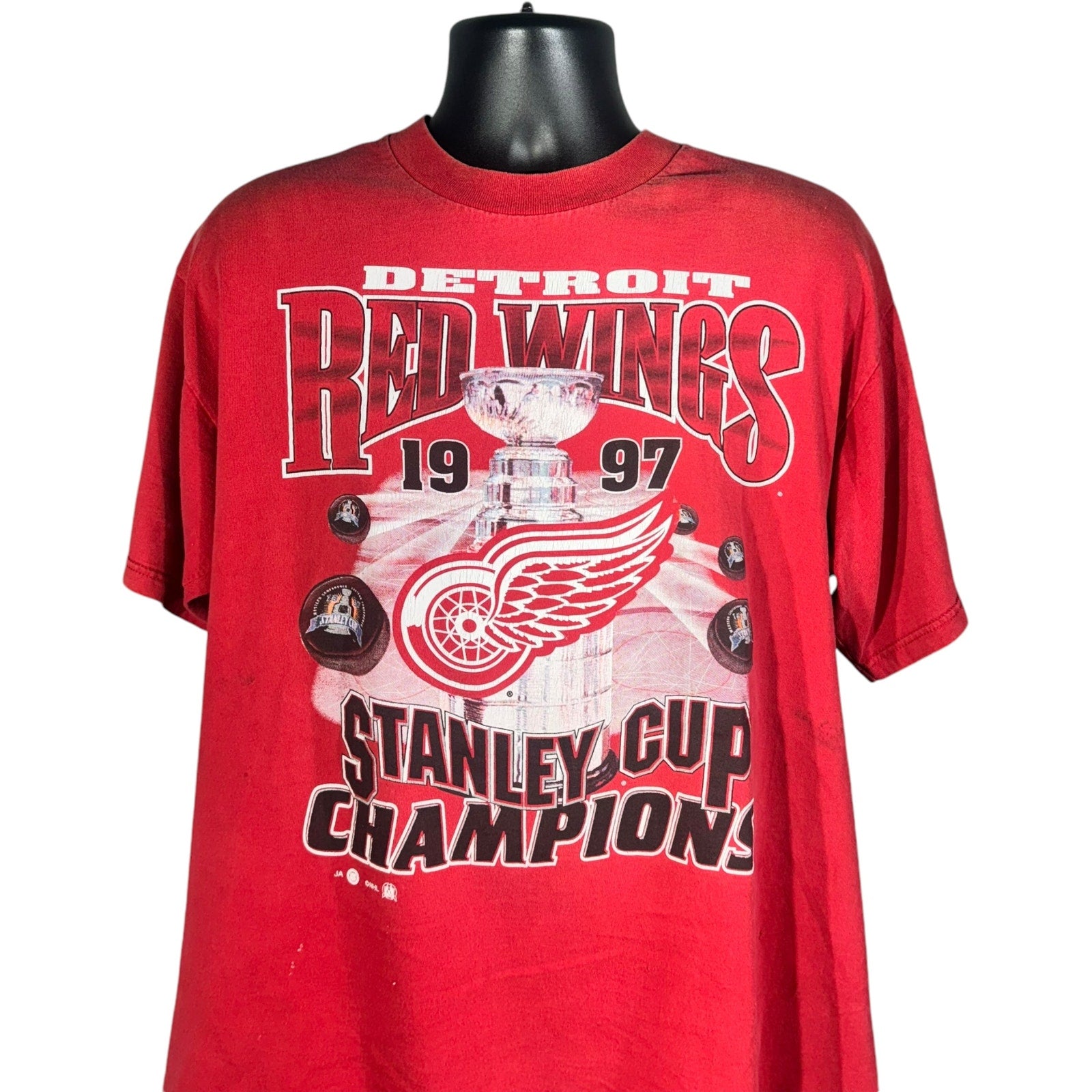 Vintage Detroit Red Wings Stanley Cup Champions Tee 1997