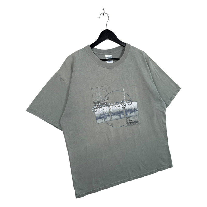 Vintage Gildan Chicago Graphic Short Sleeve T-Shirt