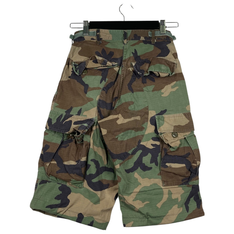 Vintage Women's Camo Cargo Shorts 26