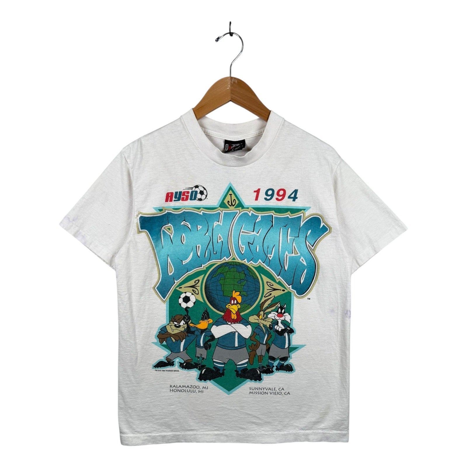 Vintage Looney Tunes AYSO World Games Soccer 90s T-Shirt