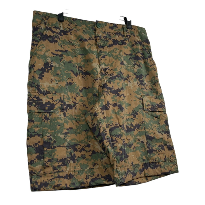 Vintage Genuine Gear Camo Cargo Shorts 34