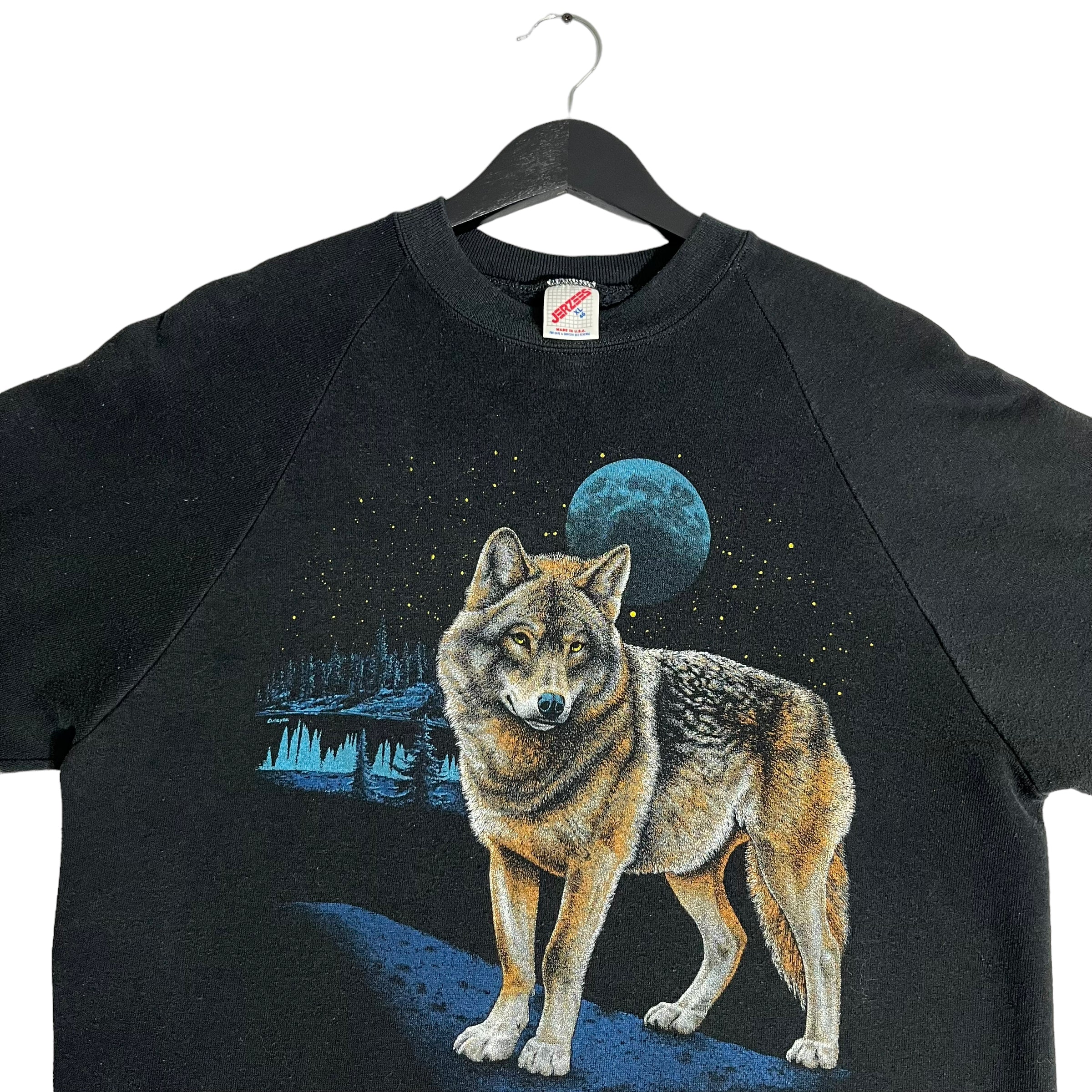 Vintage Wolf Nature Crewneck