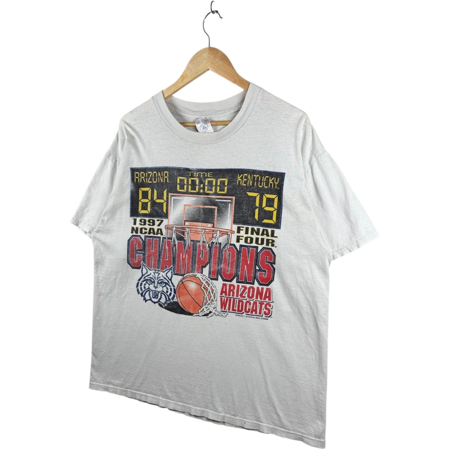 Vintage Wildcats Final Four NCAA T-Shirt 1997