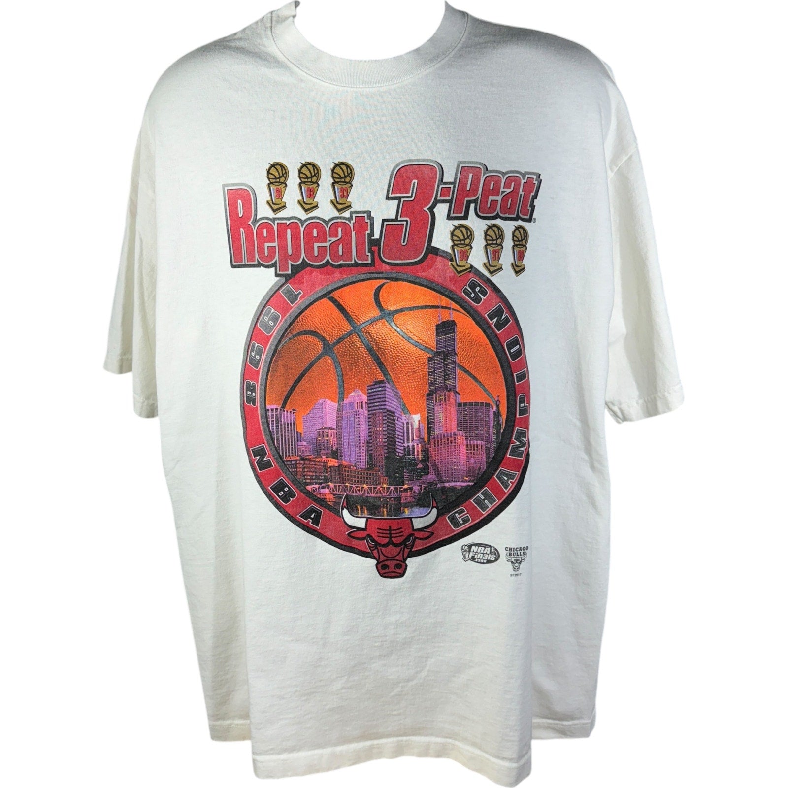 Vintage Starter NBA Chicago Bulls Repeat 3-Peat Tee 1996