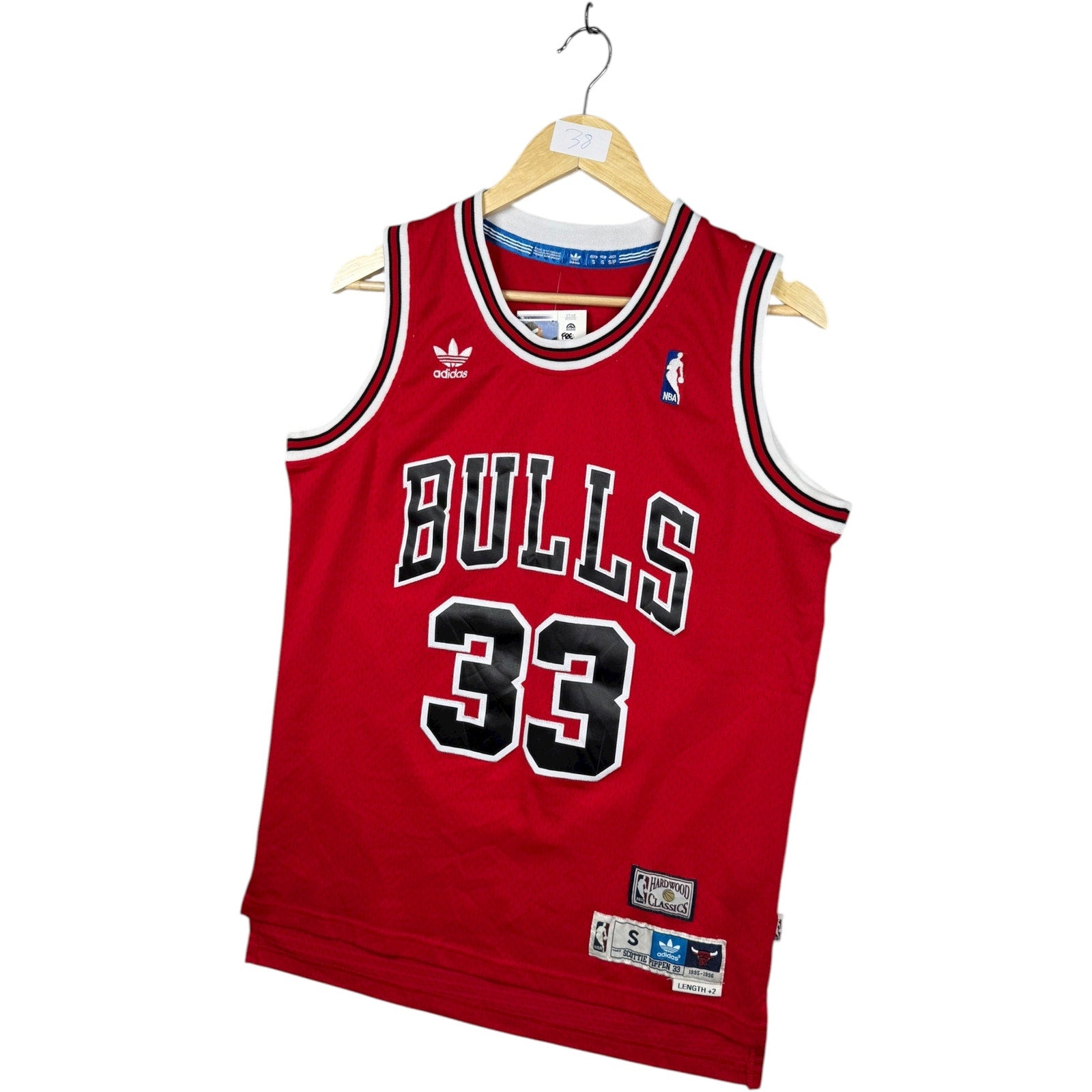 Vintage Adidas Chicago Bulls Scottie Pippen #33 NBA Jersey