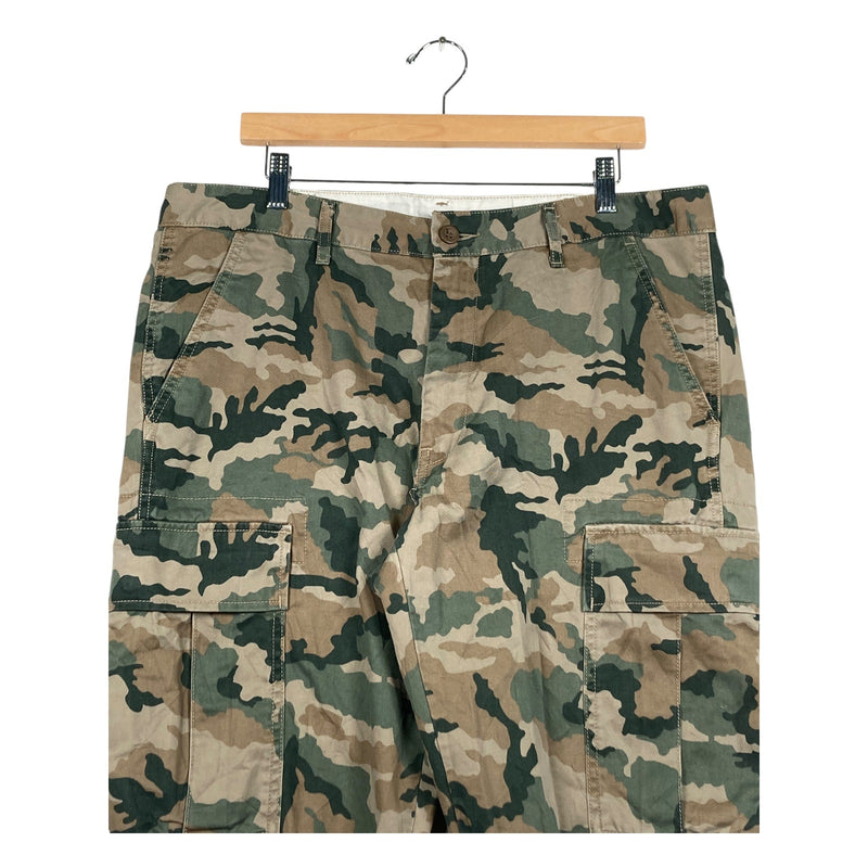 Vintage Camo Cargo Shorts 37