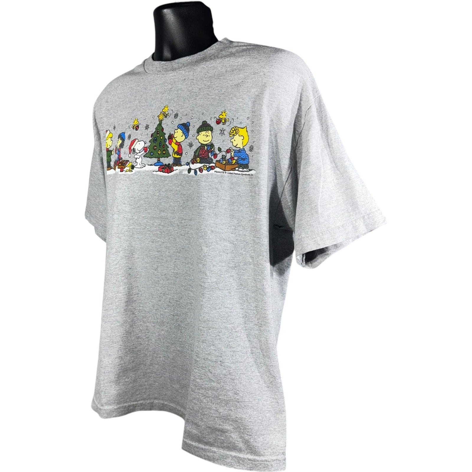 Vintage Peanuts Snoopy Christmas Tee