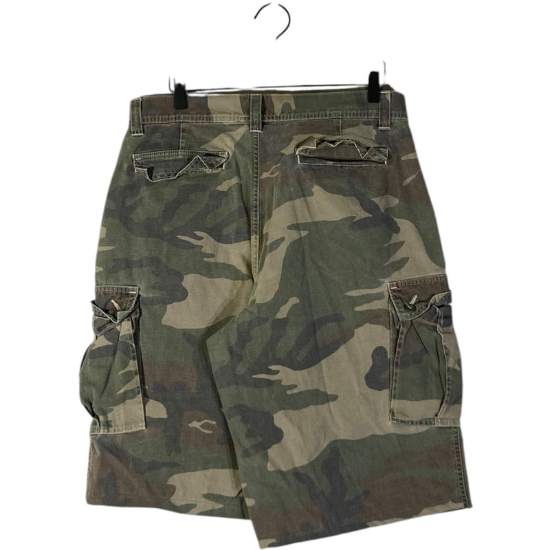 Vintage Cameron Camouflage Cargo Shorts 34