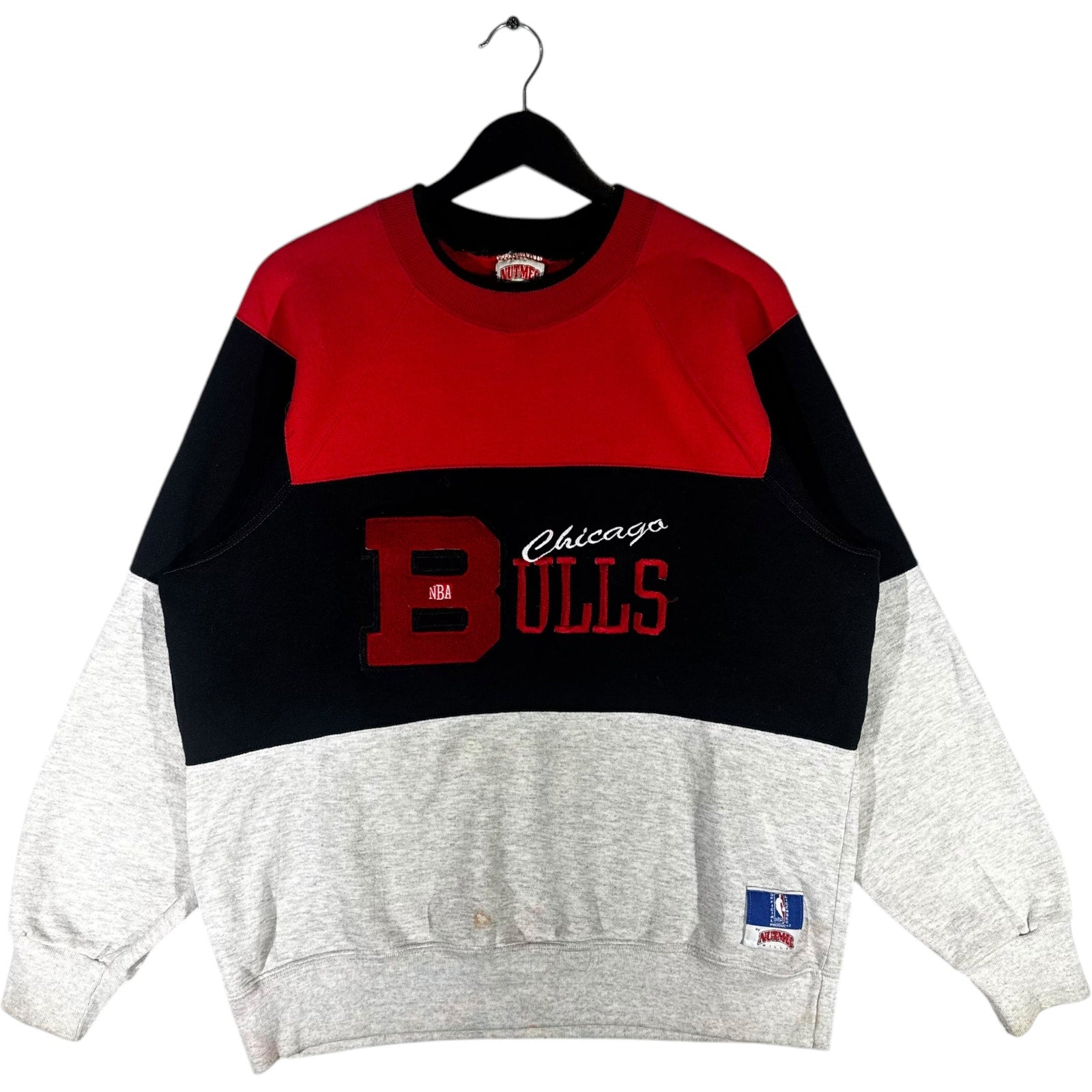 Vintage Nutmeg Chicago Bulls Embroidered NBA Crewneck 90s