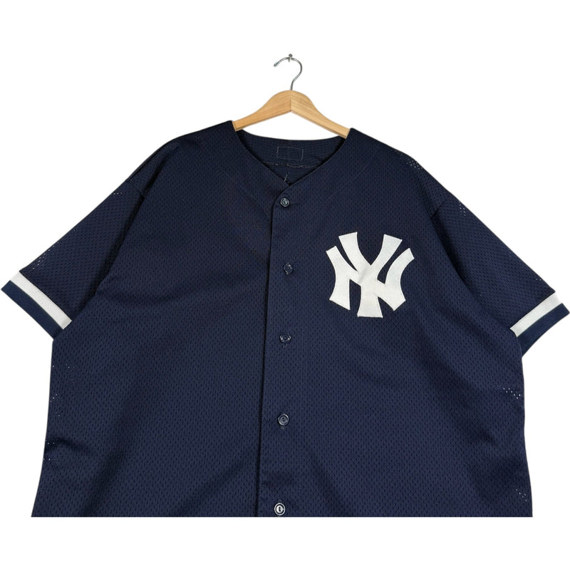 Vintage Majestic New York Yankees Logo MLB Jersey