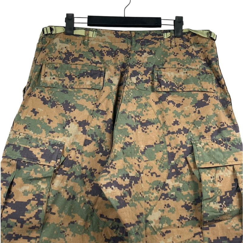 Vintage Genuine Gear Camo Cargo Shorts 34