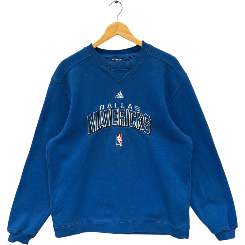 Vintage Adidas Dallas Mavericks Spellout NBA Crewneck 90s