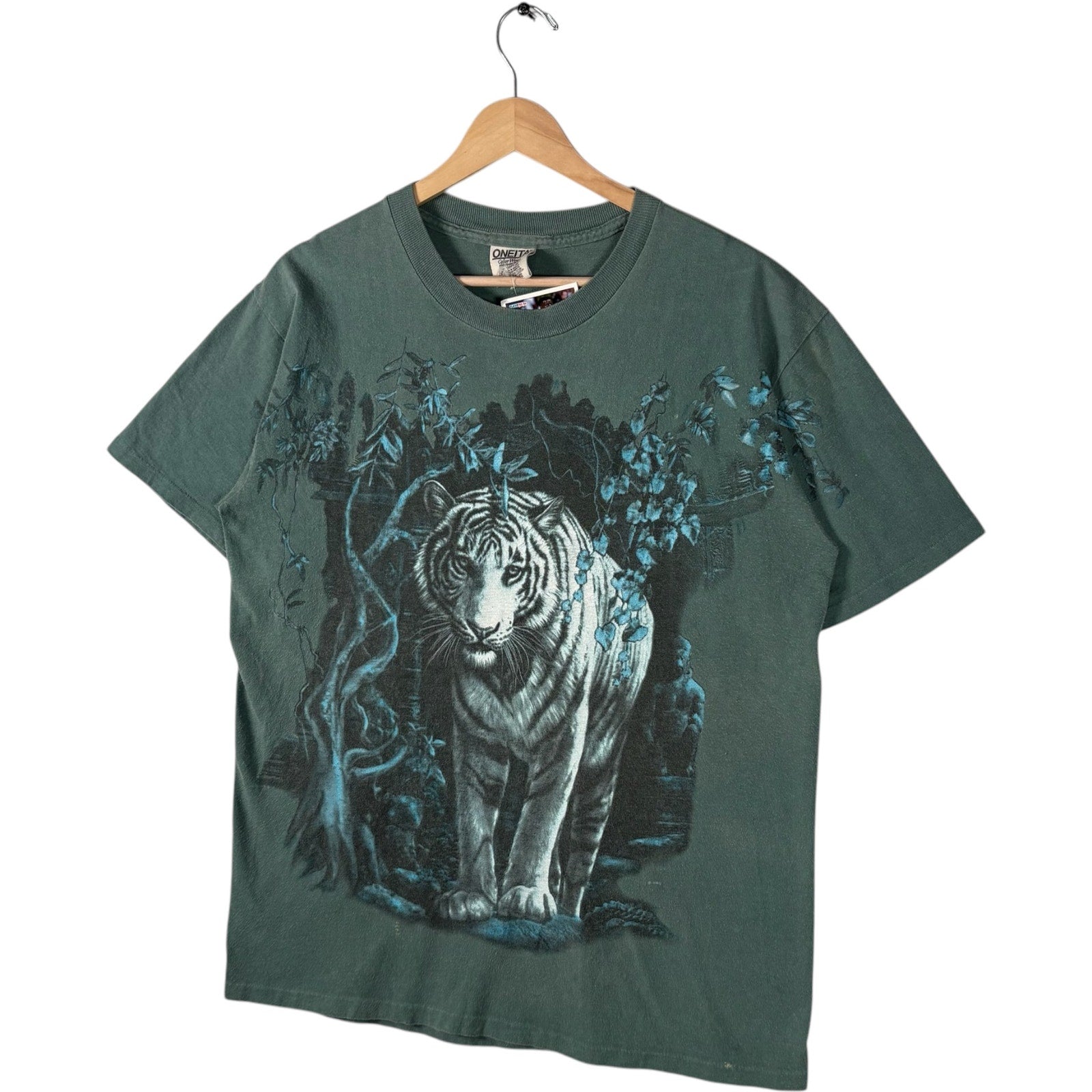 Vintage White Tiger Nature Tee