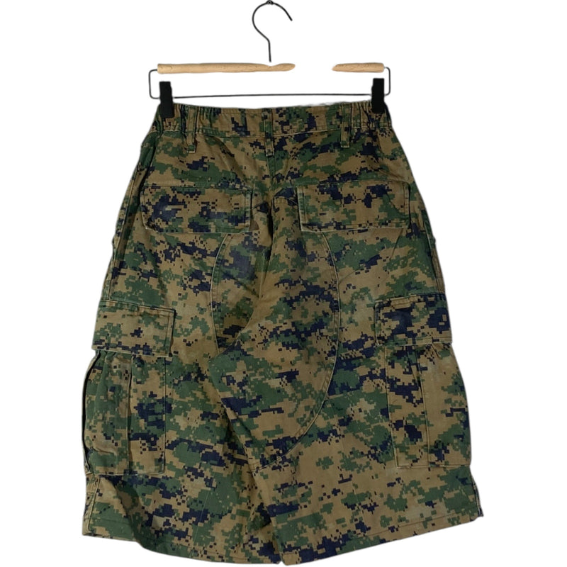 Vintage Camouflage Military Cargo Shorts 36