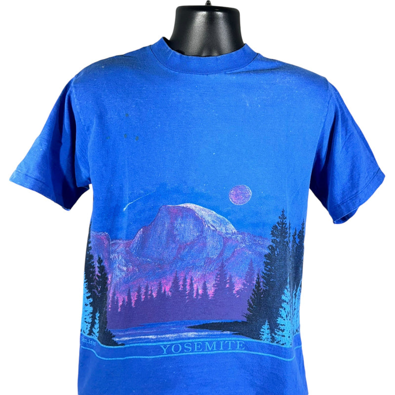 Vintage Yosemite National Park Landscape Wrap Around Tee 90s