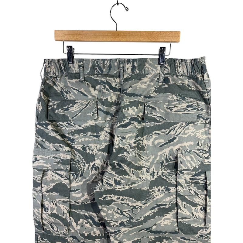 Vintage Tiger Stripe Camouflage Cargo Shorts 38