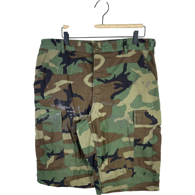 Vintage Camo Cargo Shorts 36
