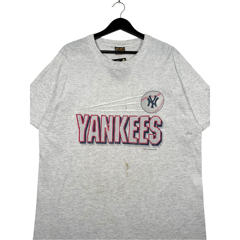 Vintage New York Yankees Chest Spellout MLB T-Shirt 1997