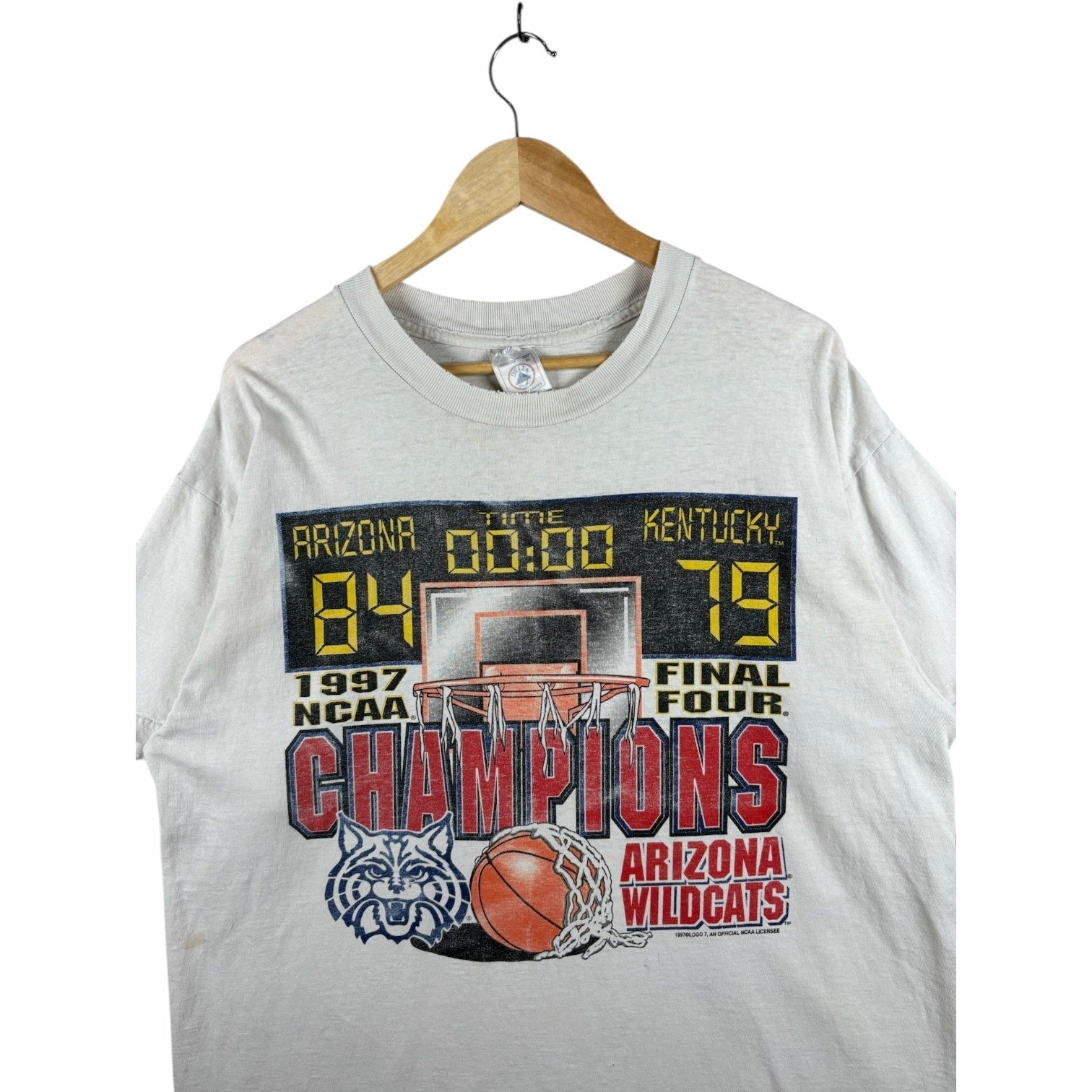 Vintage Wildcats Final Four NCAA T-Shirt 1997