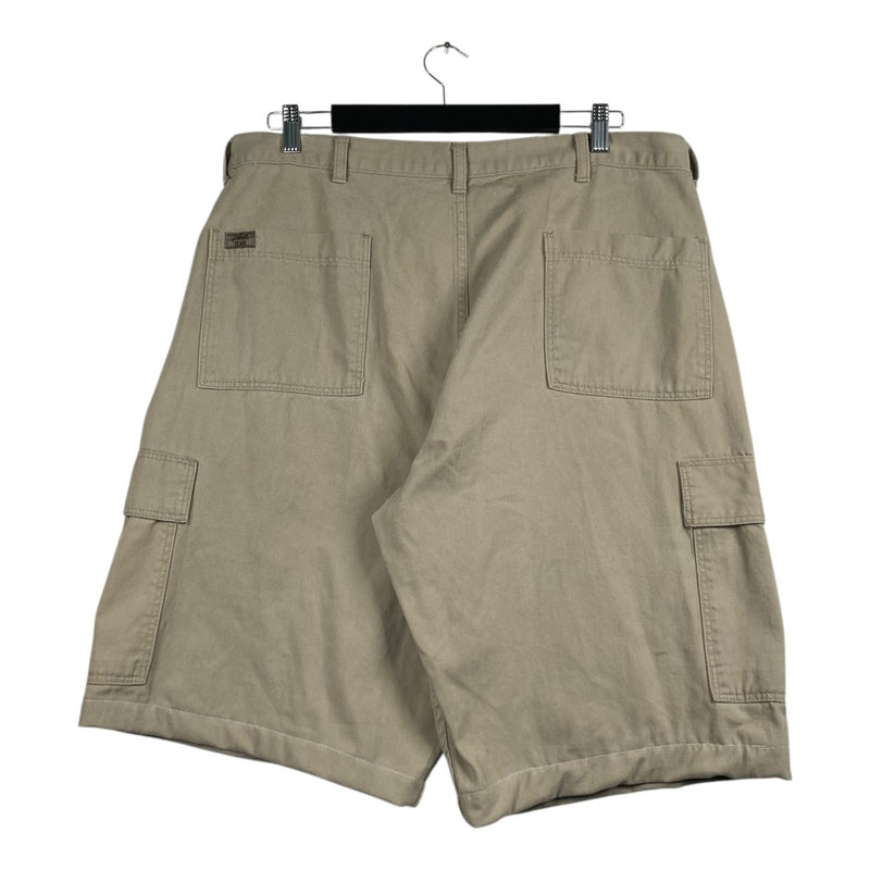 Vintage Wrangler Cargo Shorts 38