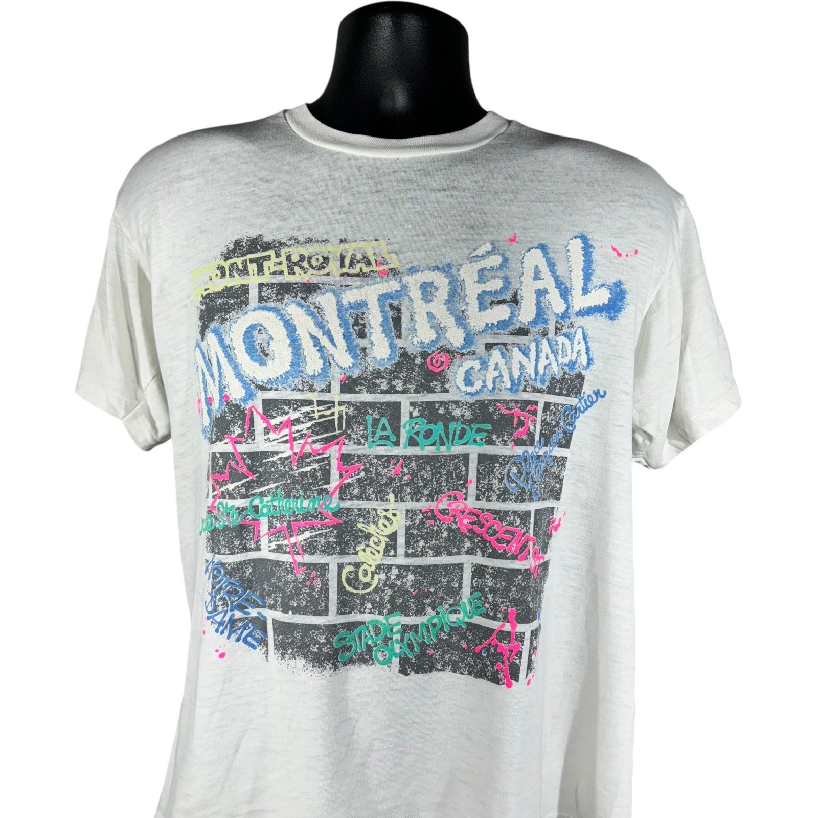 Vintage Montreal Canada Souvenir Tee