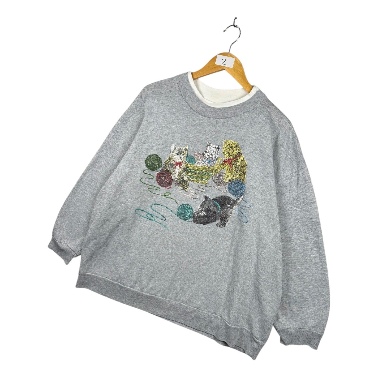 Vintage Kittens Playing Yarn Women's Crewneck