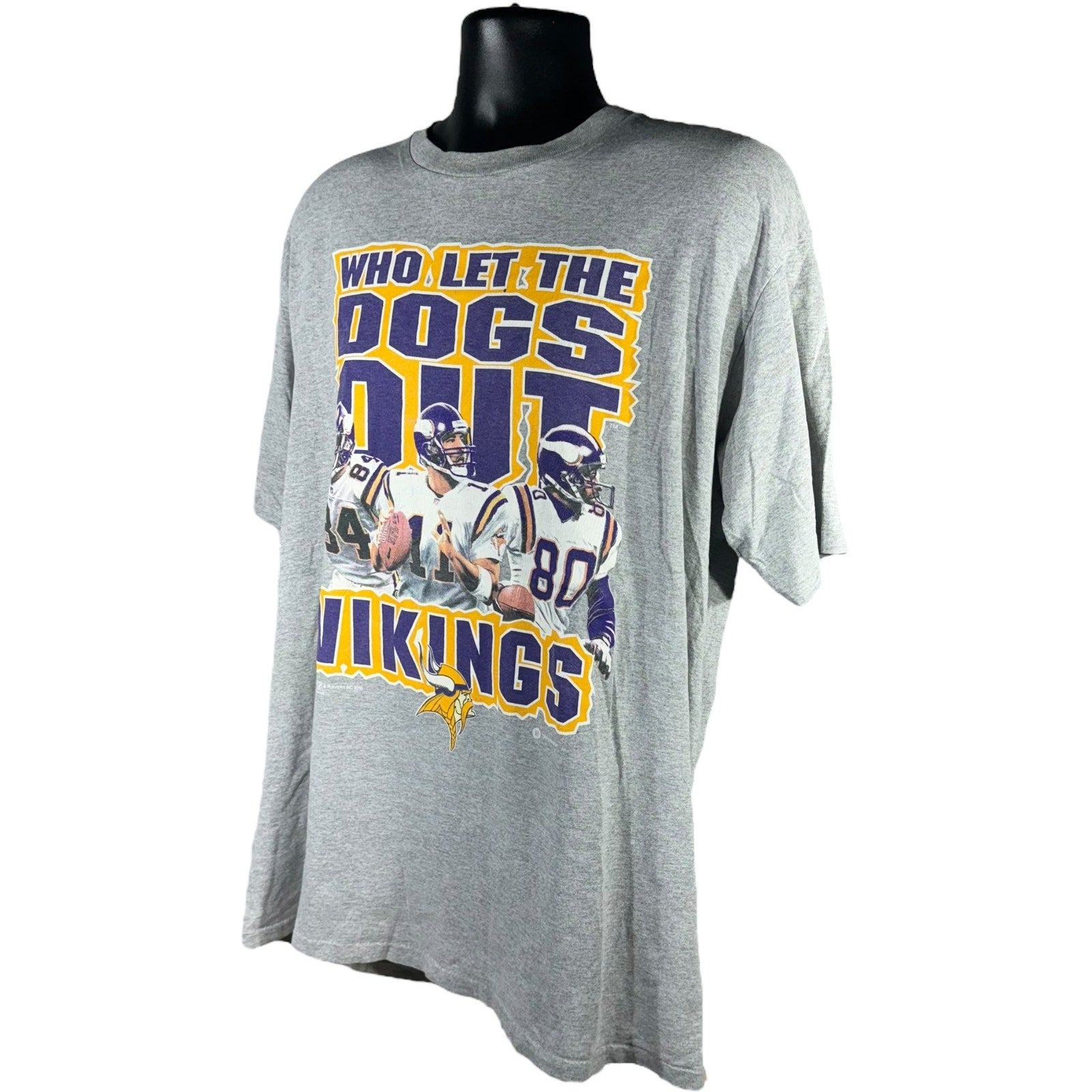 Vintage Minnesota Vikings "Who Let The Dogs Out" Tee