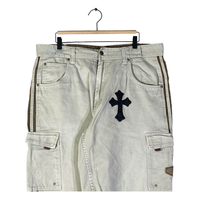 Vintage No Boundaries Cross Raw Hem Cargo Shorts 40