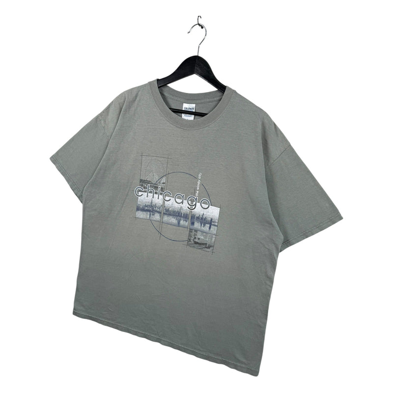 Vintage Gildan Chicago Graphic Short Sleeve T-Shirt