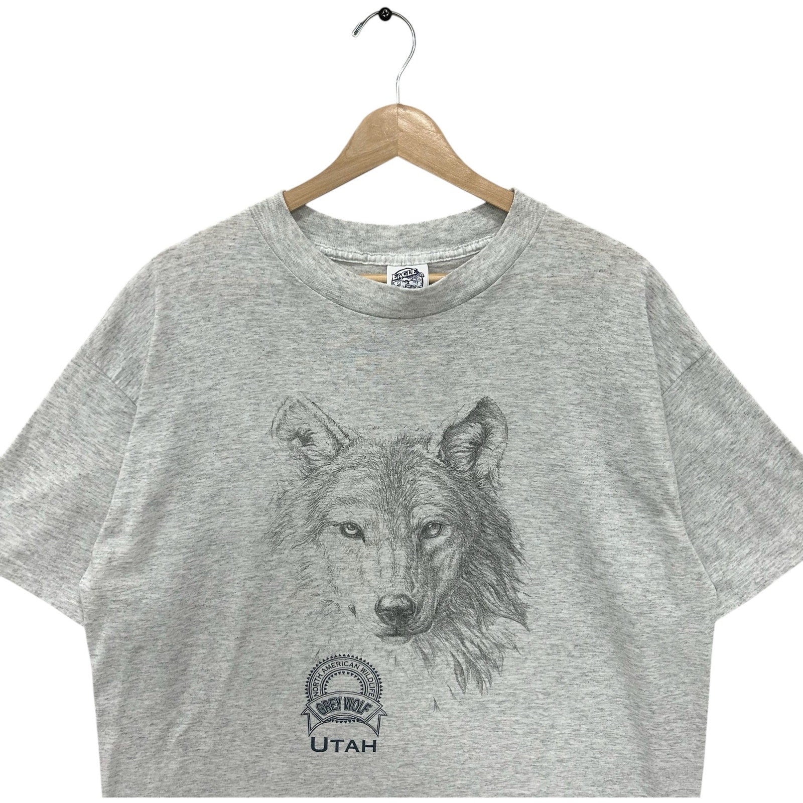 Vintage Utah Grey Wolf Large Face Nature Tee