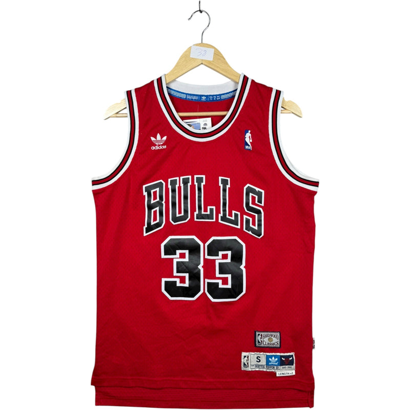 Vintage Adidas Chicago Bulls Scottie Pippen #33 NBA Jersey