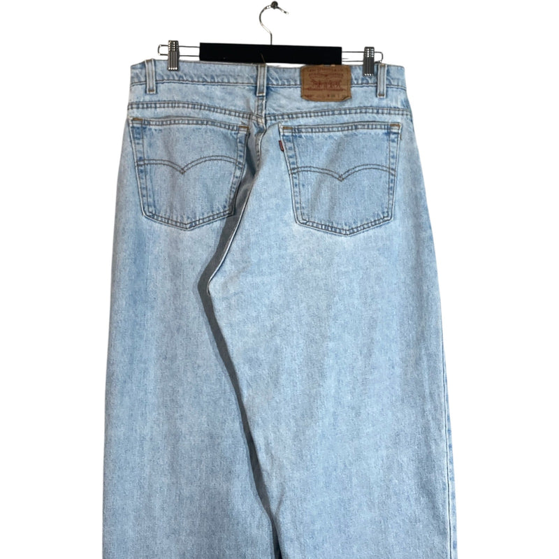 Vintage Levi's 560 Loose Fit Tapered Light Wash Jeans 38 x 32