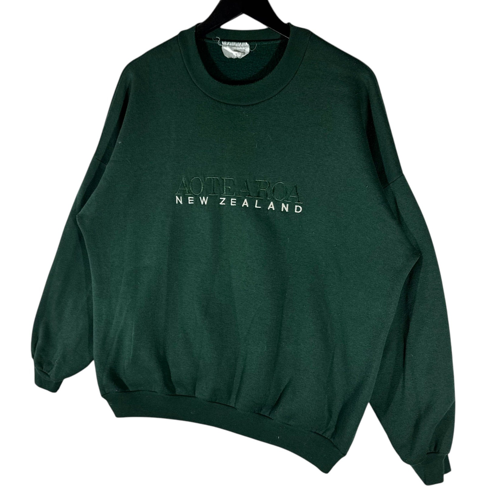 Vintage AOTEAROA New Zealand Embroidered Spell Out Crewneck