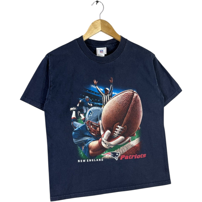 Vintage NFL Patriots Football T-Shirt